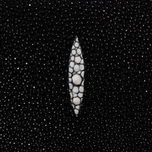 Load image into Gallery viewer, Elizabeth: Caviar Stingray- Black